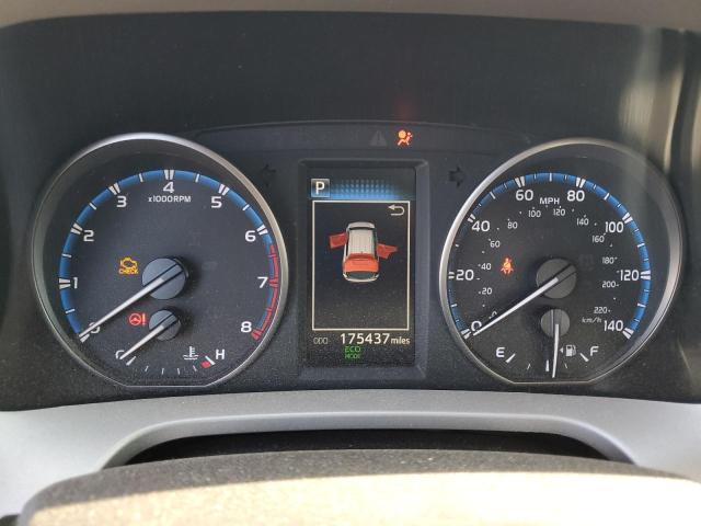 Photo 9 from auction – 2017 TOYOTA RAV4 XLE with VIN 2T3WFREV5HW349938