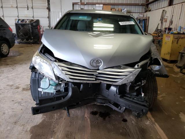 Photo 5 from auction – 2015 TOYOTA SIENNA LE with VIN 5TDKK3DC4FS656832