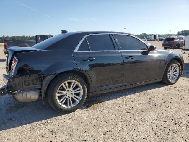 Photo 3 from auction – 2017 CHRYSLER 300 LIMITE with VIN 2C3CCAAG1HH661991