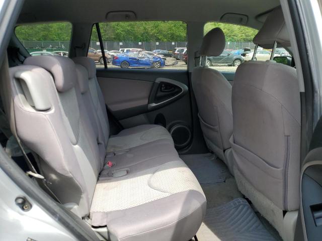 Photo 11 from auction – 2006 TOYOTA RAV4 with VIN JTMBD33V066015075