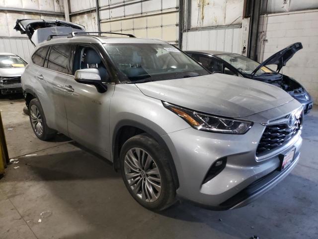 Photo 4 from auction – 2021 TOYOTA HIGHLANDER with VIN 5TDEBRCH4MS069430