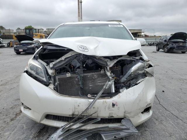 Photo 5 from auction – 2017 TOYOTA SIENNA XLE with VIN 5TDYZ3DC7HS802956