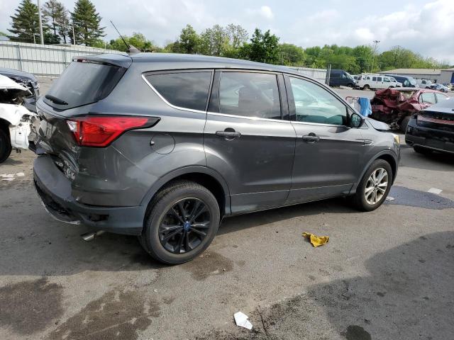 Photo 3 from auction – 2019 FORD ESCAPE SE with VIN 1FMCU9GDXKUB09152