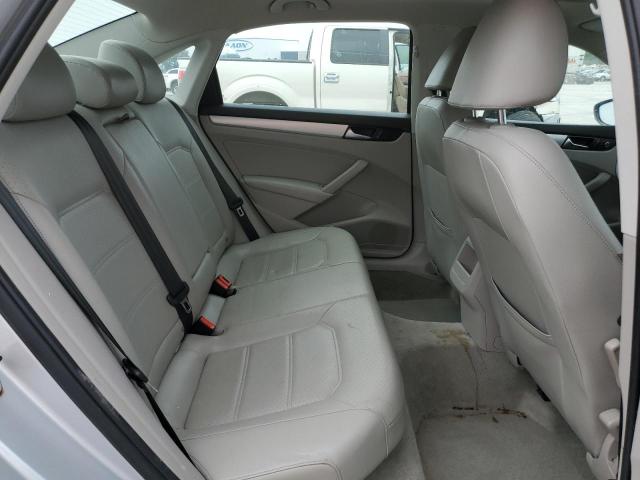 Photo 10 from auction – 2012 VOLKSWAGEN PASSAT SE with VIN 1VWBH7A37CC034147