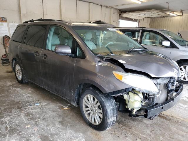 Photo 4 from auction – 2013 TOYOTA SIENNA XLE with VIN 5TDYK3DC7DS321670