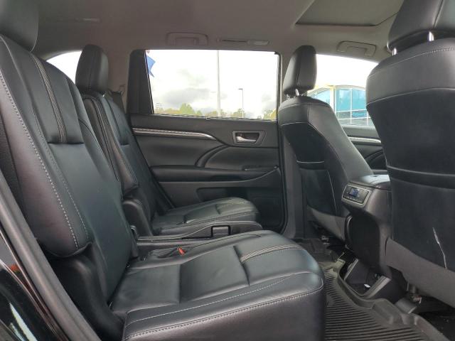 Фото 11 с аукциона – 2018 TOYOTA HIGHLANDER с VIN 5TDJZRFH4JS899603