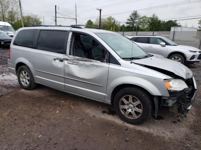 Photo 4 from auction – 2010 CHRYSLER TOWN & COU with VIN 2A4RR5D1XAR328928