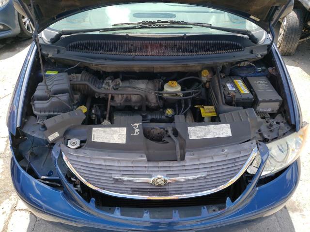 Photo 11 from auction – 2001 CHRYSLER TOWN & COU with VIN 2C8GT64L61R309166