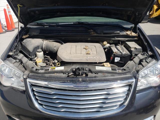 Photo 11 from auction – 2013 CHRYSLER TOWN & COU with VIN 2C4RC1BG9DR674786
