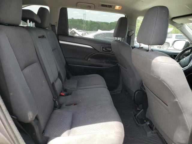 Photo 11 from auction – 2018 TOYOTA HIGHLANDER with VIN 5TDZARFH8JS034918