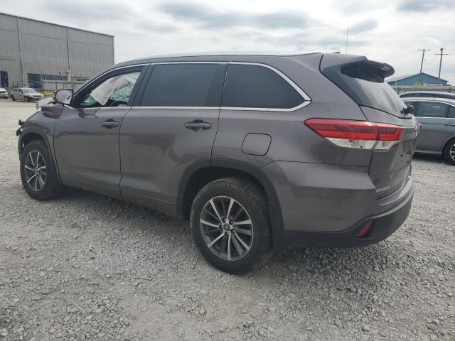 Photo 2 from auction – 2018 TOYOTA HIGHLANDER with VIN 5TDJZRFH7JS886926