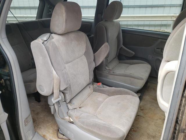 Photo 11 from auction – 2010 TOYOTA SIENNA CE with VIN 5TDKK4CC9AS298319