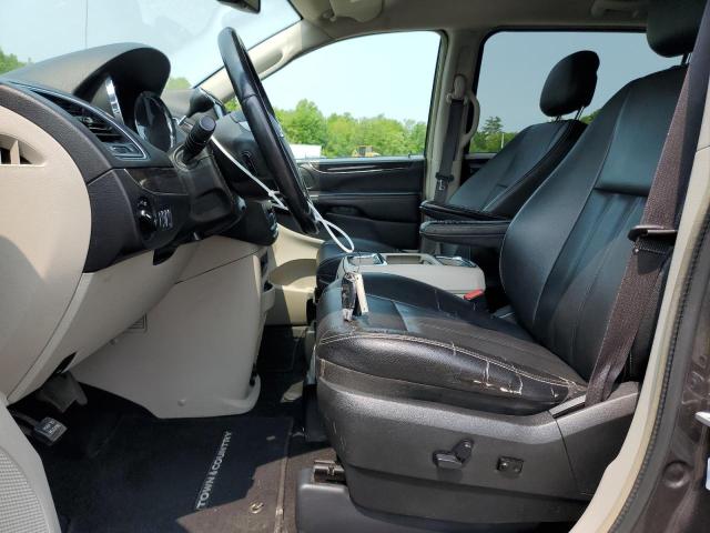 Photo 7 from auction – 2016 CHRYSLER TOWN & COU with VIN 2C4RC1BG4GR296574