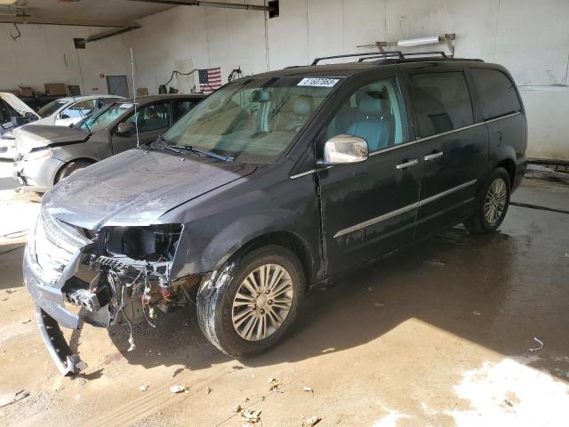 CHRYSLER TOWN & COU 2014 with VIN 2C4RC1CG8ER107713 - Photo from auction