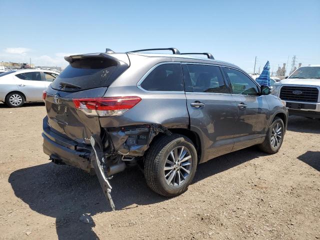 Photo 3 from auction – 2018 TOYOTA HIGHLANDER with VIN 5TDJZRFH9JS824699