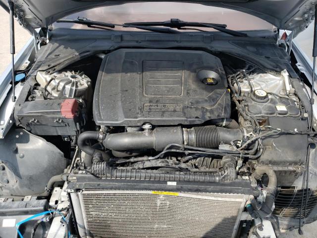 Photo 11 from auction – 2018 JAGUAR XE with VIN SAJAR4FX4JCP36981