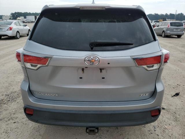 Foto 6 de la subasta – 2015 TOYOTA HIGHLANDER con VIN 5TDKKRFHXFS047210