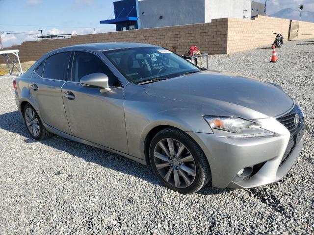 Photo 4 from auction – 2016 LEXUS IS 200T with VIN JTHBA1D22G5023136