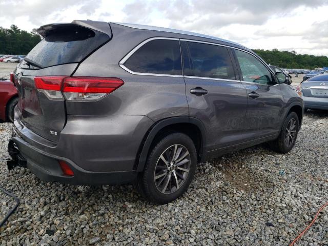 Photo 3 from auction – 2017 TOYOTA HIGHLANDER with VIN 5TDKZRFH3HS523652