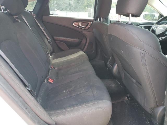 Photo 10 from auction – 2016 CHRYSLER 200 LIMITE with VIN 1C3CCCABXGN132318