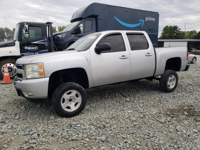 CHEVROLET SILVERADO 2011 with VIN 3GCPKSE37BG135871 - Photo from auction