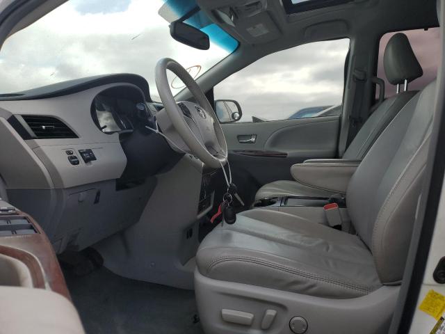 Photo 7 from auction – 2011 TOYOTA SIENNA XLE with VIN 5TDYK3DC4BS146517