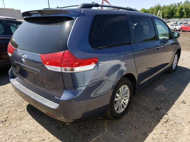 Photo 3 from auction – 2013 TOYOTA SIENNA XLE with VIN 5TDYK3DC0DS338844