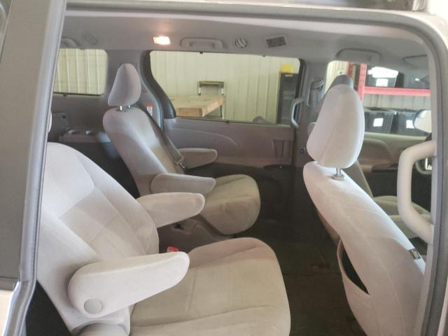 Photo 11 from auction – 2017 TOYOTA SIENNA LE with VIN 5TDJZ3DC0HS156239