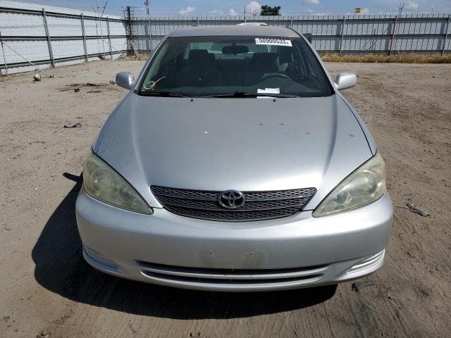 Photo 5 from auction – 2004 TOYOTA CAMRY LE with VIN 4T1BE32K74U797741