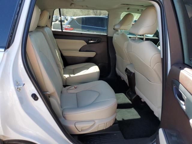Photo 11 from auction – 2022 TOYOTA HIGHLANDER with VIN 5TDHZRBH6NS254431