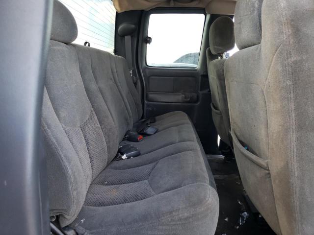 Photo 10 from auction – 2004 CHEVROLET SILVERADO with VIN 2GCEC19T641264124