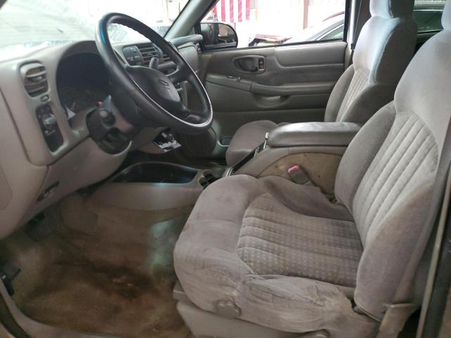 Photo 7 from auction – 2002 CHEVROLET BLAZER with VIN 1GNDT13W72K105258