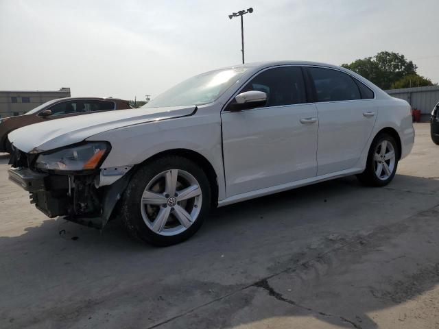 VOLKSWAGEN PASSAT SE 2015 with VIN 1VWBT7A32FC026184 - Photo from auction