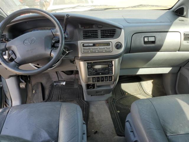 Photo 8 from auction – 2002 TOYOTA SIENNA LE with VIN 4T3ZF13CX2U466910