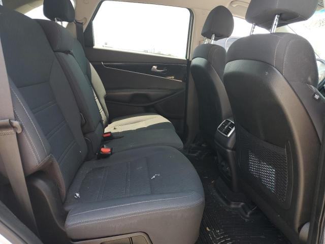 Photo 11 from auction – 2018 KIA SORENTO LX with VIN 5XYPGDA38JG344911