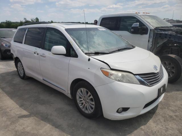 Photo 4 from auction – 2013 TOYOTA SIENNA XLE with VIN 5TDYK3DC4DS320296