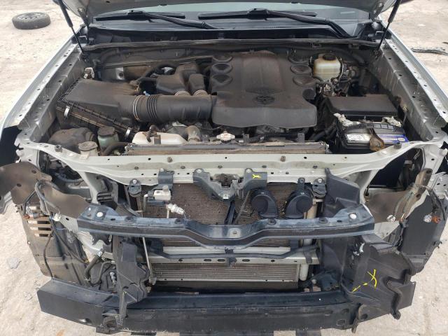Photo 12 from auction – 2017 TOYOTA 4RUNNER SR with VIN JTEBU5JRXH5416445