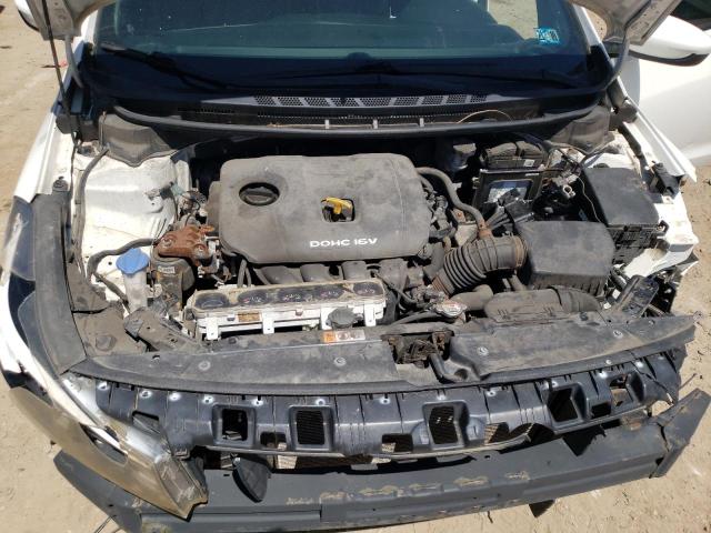 Photo 11 from auction – 2017 KIA FORTE LX with VIN 3KPFK4A70HE113764