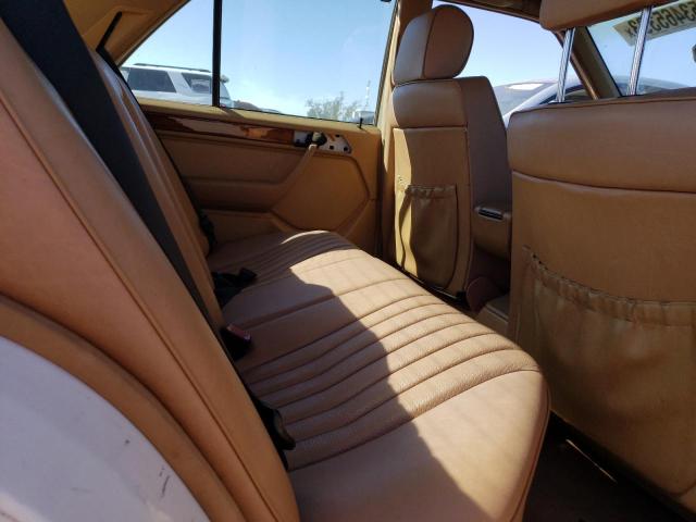 Photo 10 from auction – 1993 MERCEDES-BENZ 300 E 2.8 with VIN WDBEA28EXPB982065