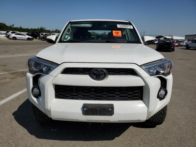Photo 5 from auction – 2018 TOYOTA 4RUNNER SR with VIN JTEBU5JRXJ5566738