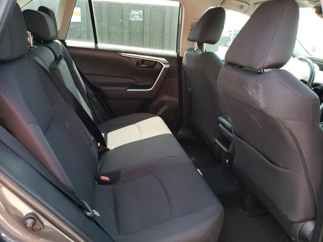 Photo 11 from auction – 2019 TOYOTA RAV4 LE with VIN 2T3H1RFV6KW045871