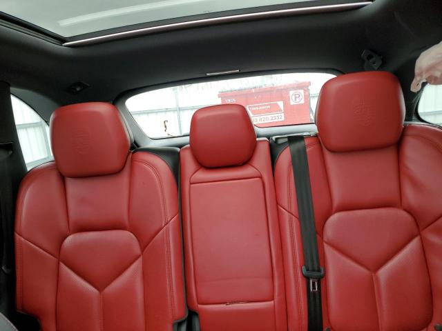 Photo 10 from auction – 2018 PORSCHE CAYENNE with VIN WP1AA2A26JKA04474