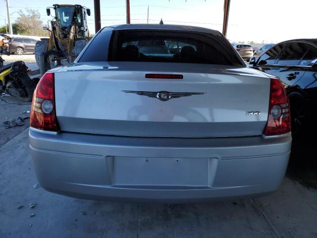 Photo 6 from auction – 2008 CHRYSLER 300 LX with VIN 2C3KA43R28H122717