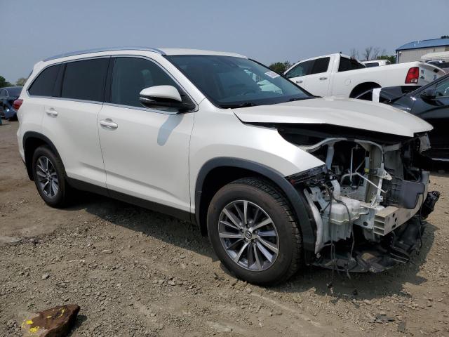 Photo 4 from auction – 2019 TOYOTA HIGHLANDER with VIN 5TDJZRFH4KS598198