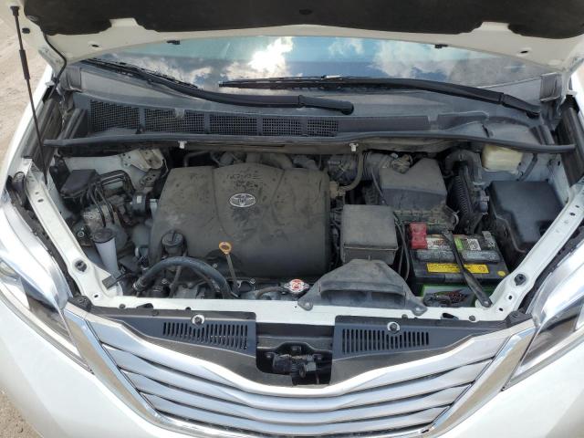 Photo 11 from auction – 2017 TOYOTA SIENNA XLE with VIN 5TDYZ3DC4HS857591