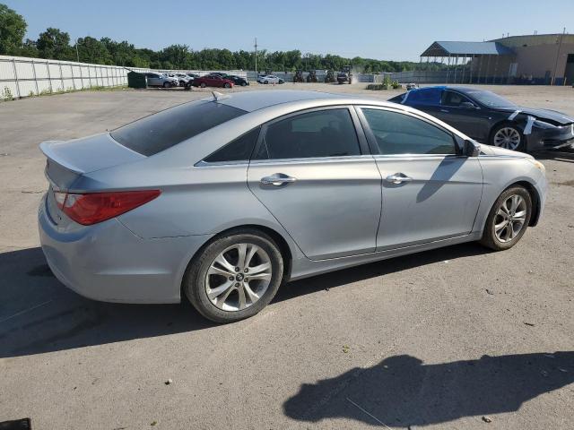 Photo 3 from auction – 2011 HYUNDAI SONATA 4D with VIN 5NPEC4AC3BH059160