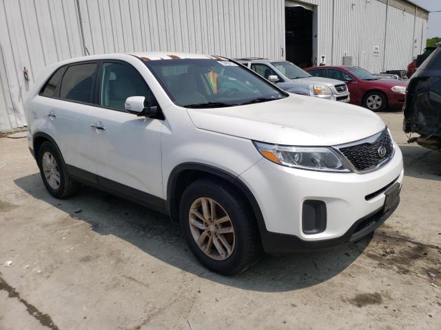 Photo 4 from auction – 2015 KIA SORENTO LX with VIN 5XYKTCA69FG614116