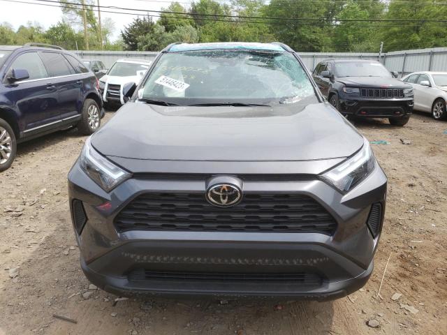 Photo 5 from auction – 2022 TOYOTA RAV4 XLE with VIN 2T3P1RFV6NC301024
