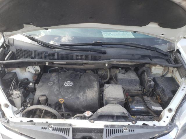 Photo 12 from auction – 2018 TOYOTA SIENNA XLE with VIN 5TDDZ3DC3JS208384