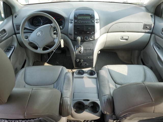 Photo 8 from auction – 2010 TOYOTA SIENNA with VIN 5TDKK4CC8AS328829